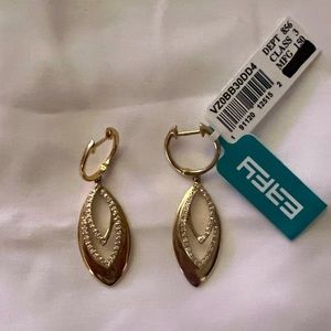 EFFY D’Oro Collection 14K Yellow Gold w/ Pave Diamonds Drop Dangle Earrings.